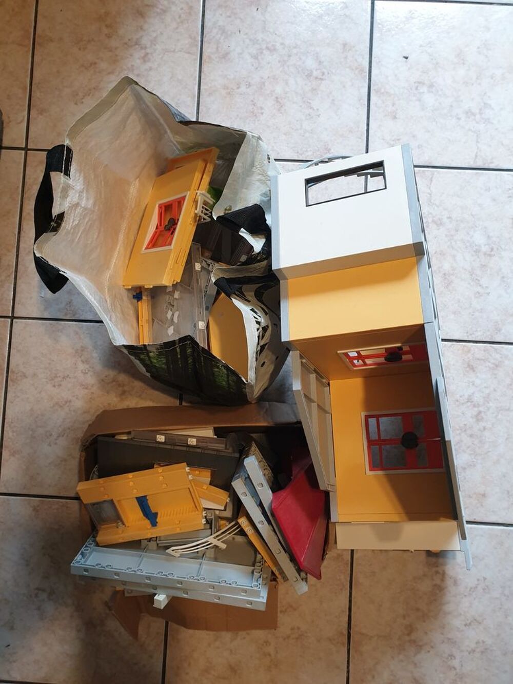 tr&egrave;s gros lot de Playmobil en vrac (environ 60 kg). Jeux / jouets