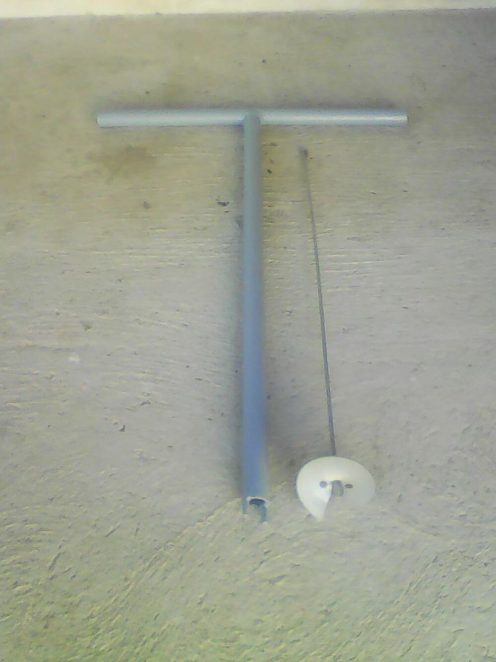 Cl&eacute; de vissage manuel, neuve pour amarre &agrave; disque. Jardin