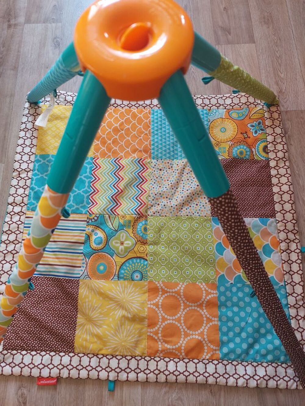 Tapis d &eacute;veil pour b&eacute;b&eacute; " INFANTINO "
Puériculture