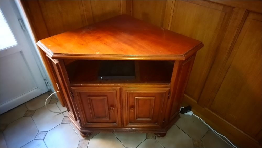 Meuble d'angle t&eacute;l&eacute; en bois Meubles