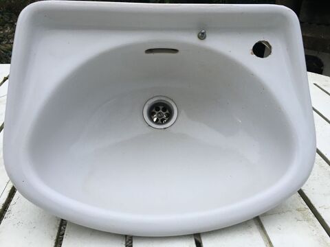 Petit lavabo (lave-mains) 12 Fontenay-en-Parisis (95)