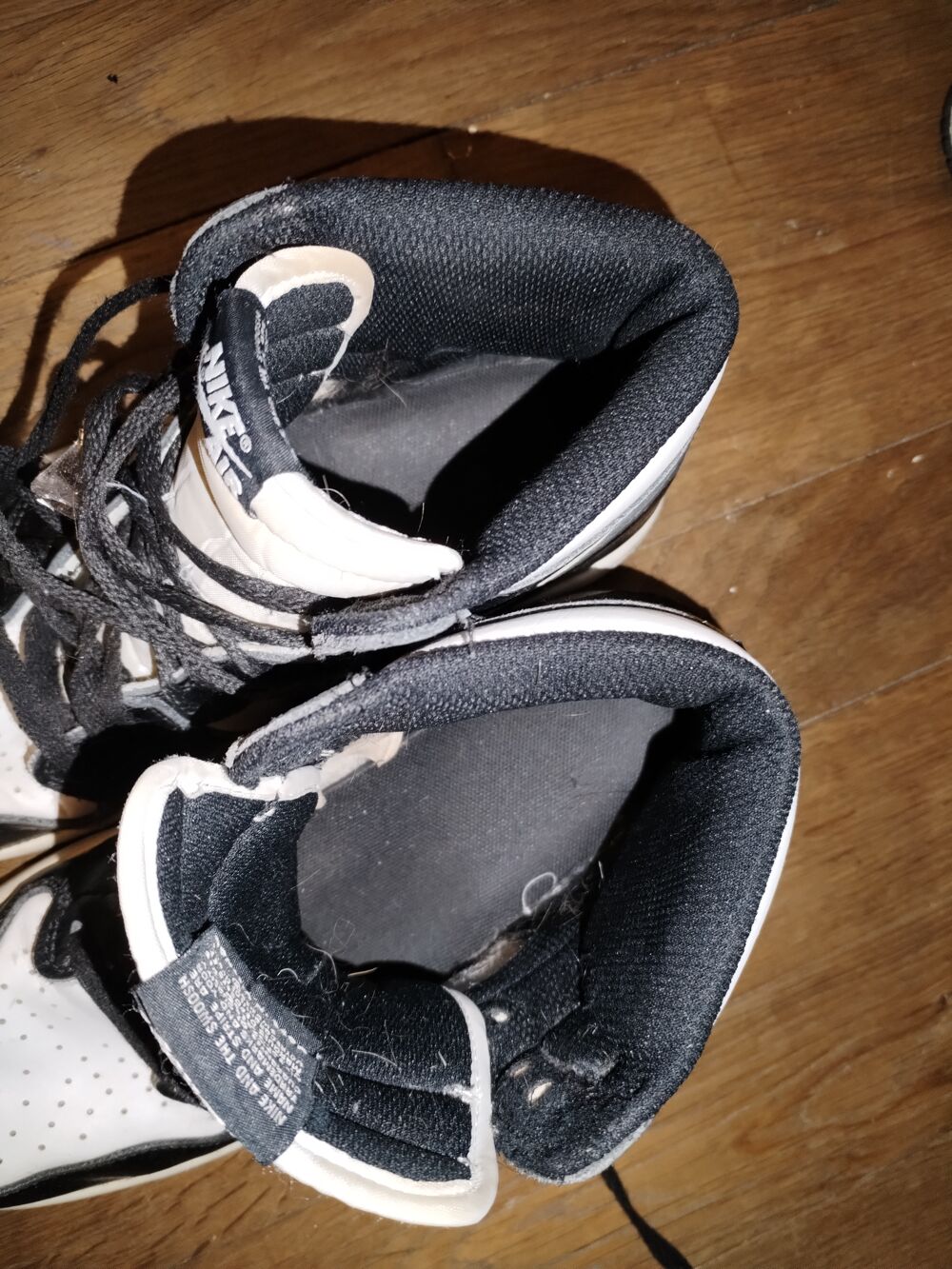 Basket NIKE AIR JORDAN 1 MID (taille 40) Chaussures