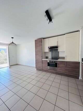  Appartement à louer 2 pièces 43 m²
