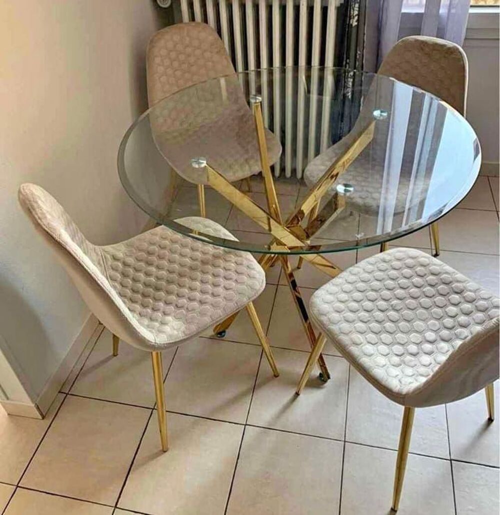 4 chaises avec table a manger prix neuf Meubles