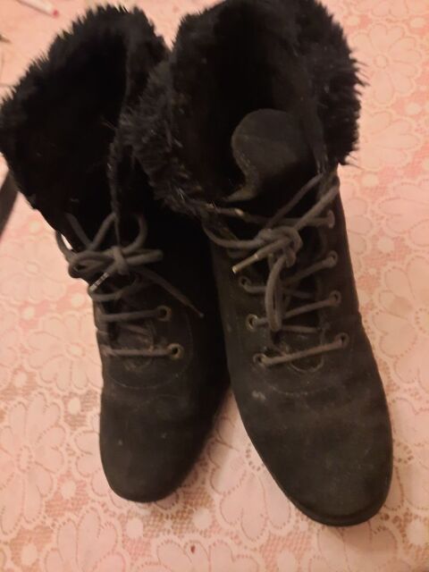 Bottines noires fourres 12 Saint-Witz (95)