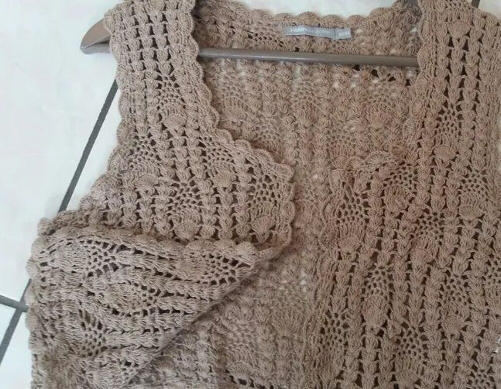 Gilet bol&eacute;ro marron taupe en crochet 3 Suisses T 42 Vêtements