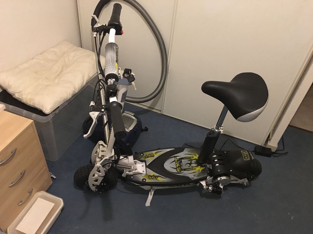 trottinette &eacute;lectrique neuf adulte Vélos