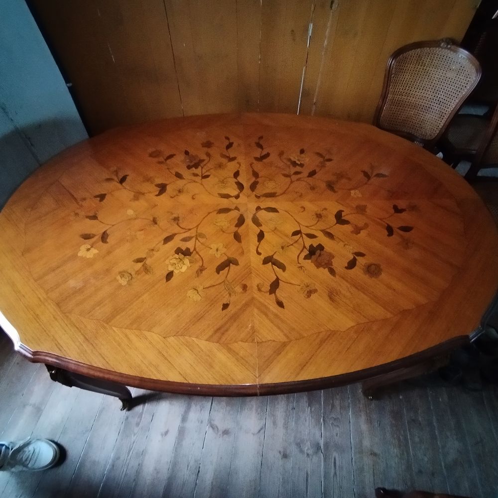 TABLE EN BOIS DE ROSE Meubles