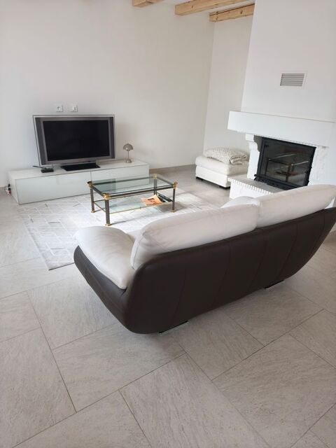Canapé et pouf assorti en cuir Montlebon (25)