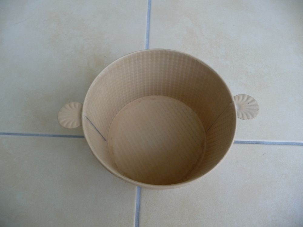 Moule &agrave; charlotte ancien Gaufrex d&eacute;cor&eacute; main motifs tasses e Décoration