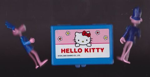 Lot avec boite ponge Hello Kitty & figurines Panthre rose 3 Ervy-le-Chtel (10)