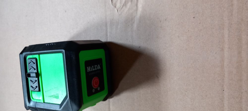 Niveau laser vert auto nivelant 2 lignes Bricolage