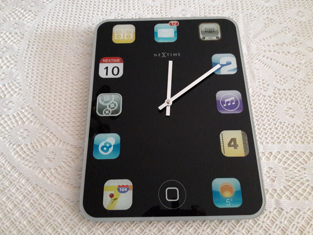 Pendule NEXTIME. 10€. Electroménager