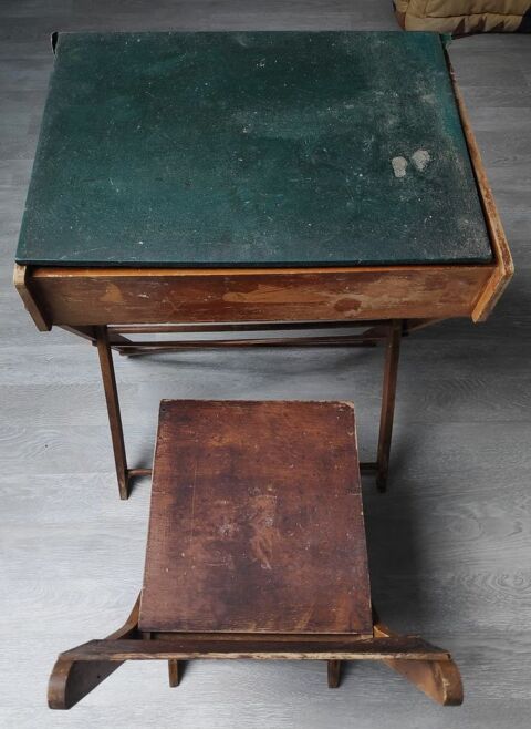 Bureau �colier vintage en bois 10 Courtisols (51)