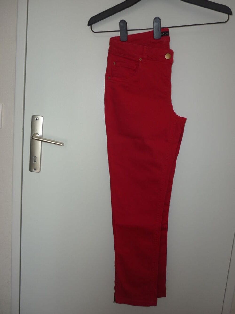JEAN ROUGE Vêtements