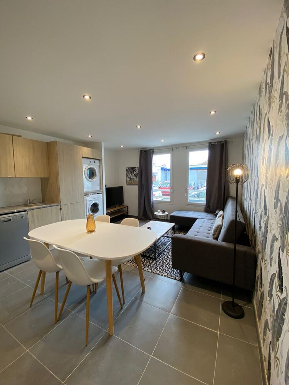 Location Appartement 80m2, appartement à la 569euros villeurbanne Villeurbanne
