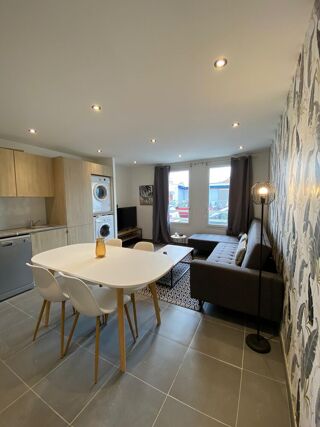  Appartement à louer 2 pièces 80 m² Villeurbanne