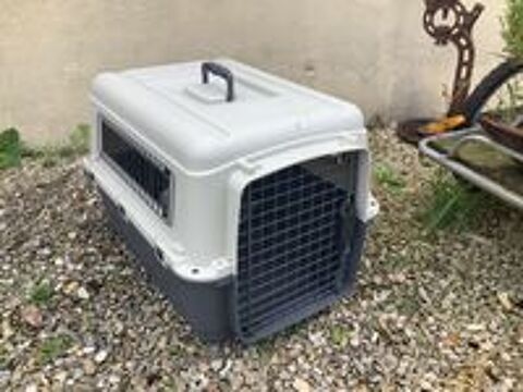   MAGNIFIQUE CAGE DE TRANSPORT POU GROS CHIENS  
