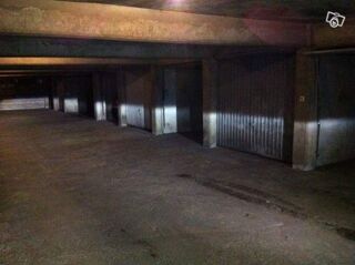  Parking / Garage  louer 14 m