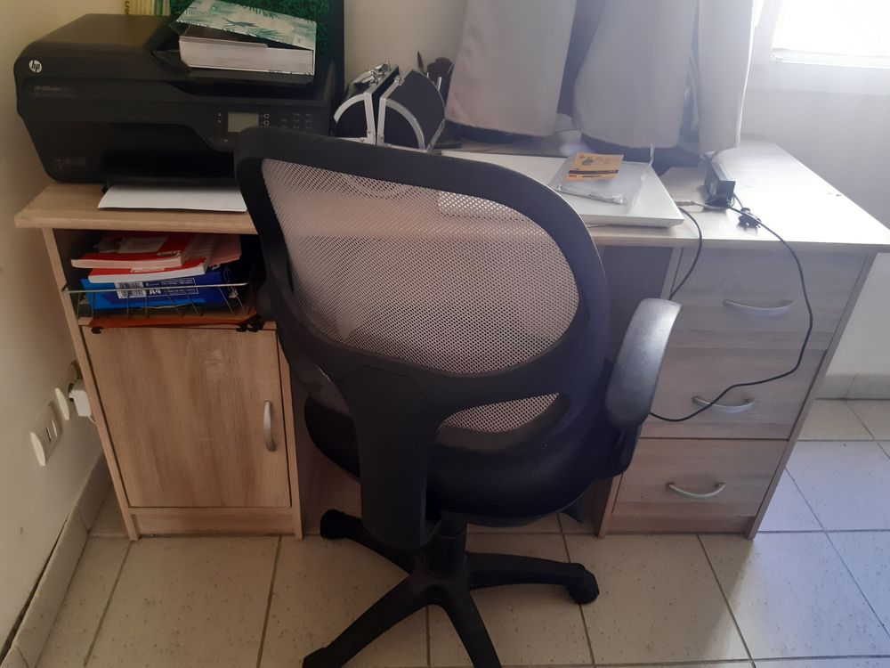 chambre adulte (lit+armoire+chevet+sommier+bureau) Meubles