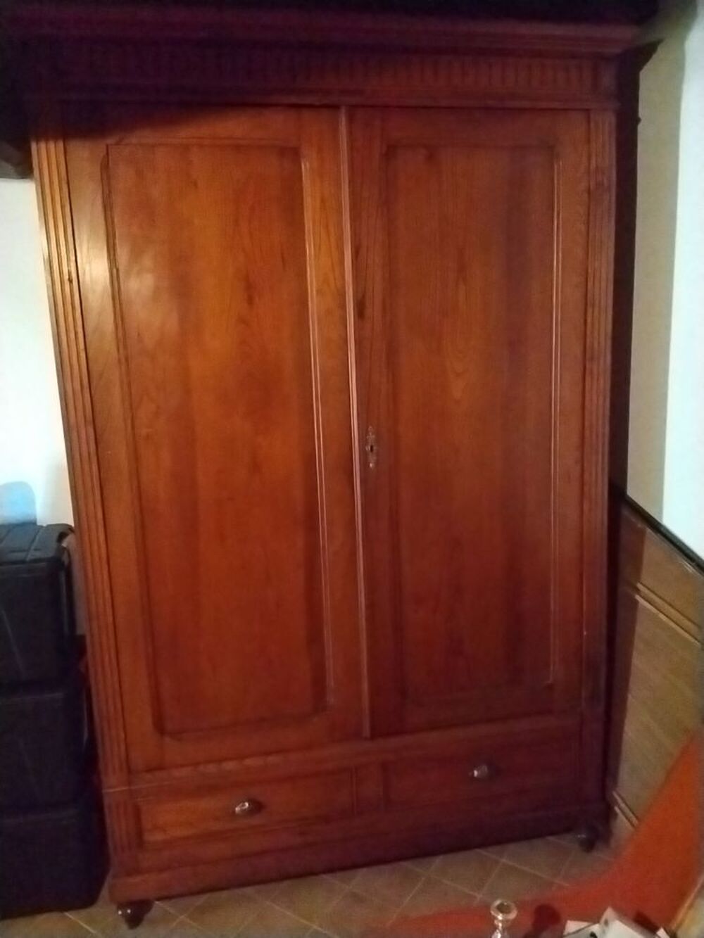 Grande armoire ancienne
Meubles