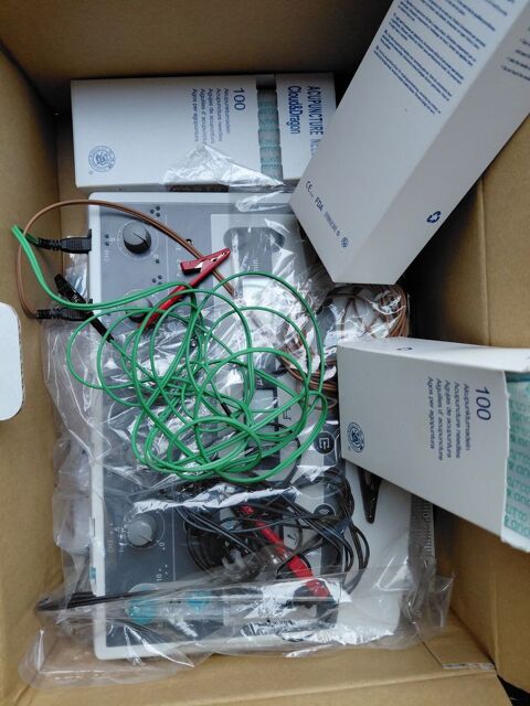 machine a electrostimulation pour acupuncture 120 Eygliers (05)