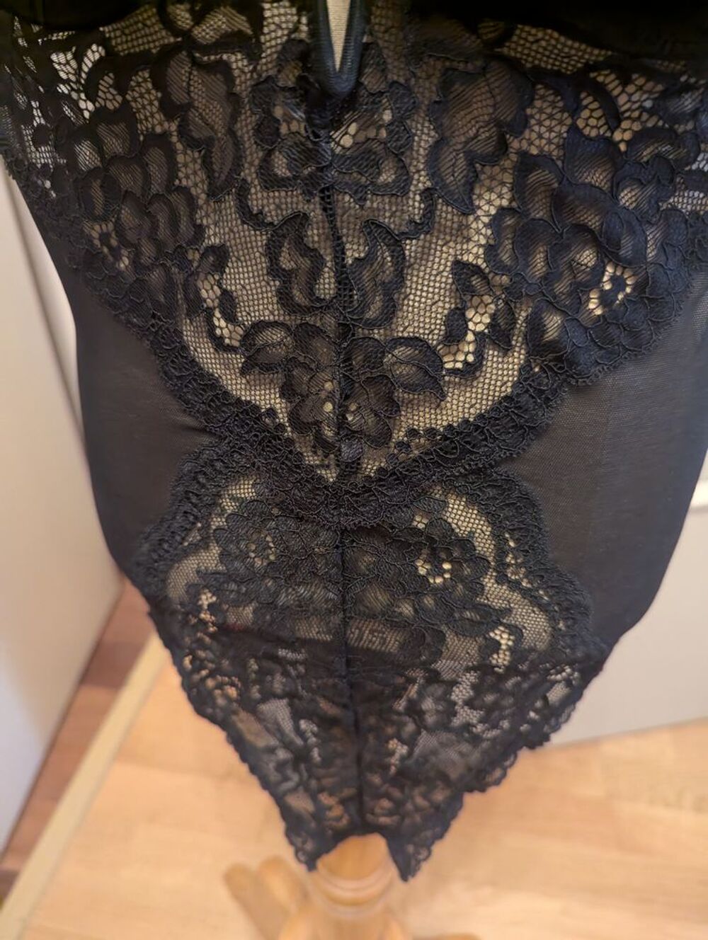 Body noir en dentelle Vêtements