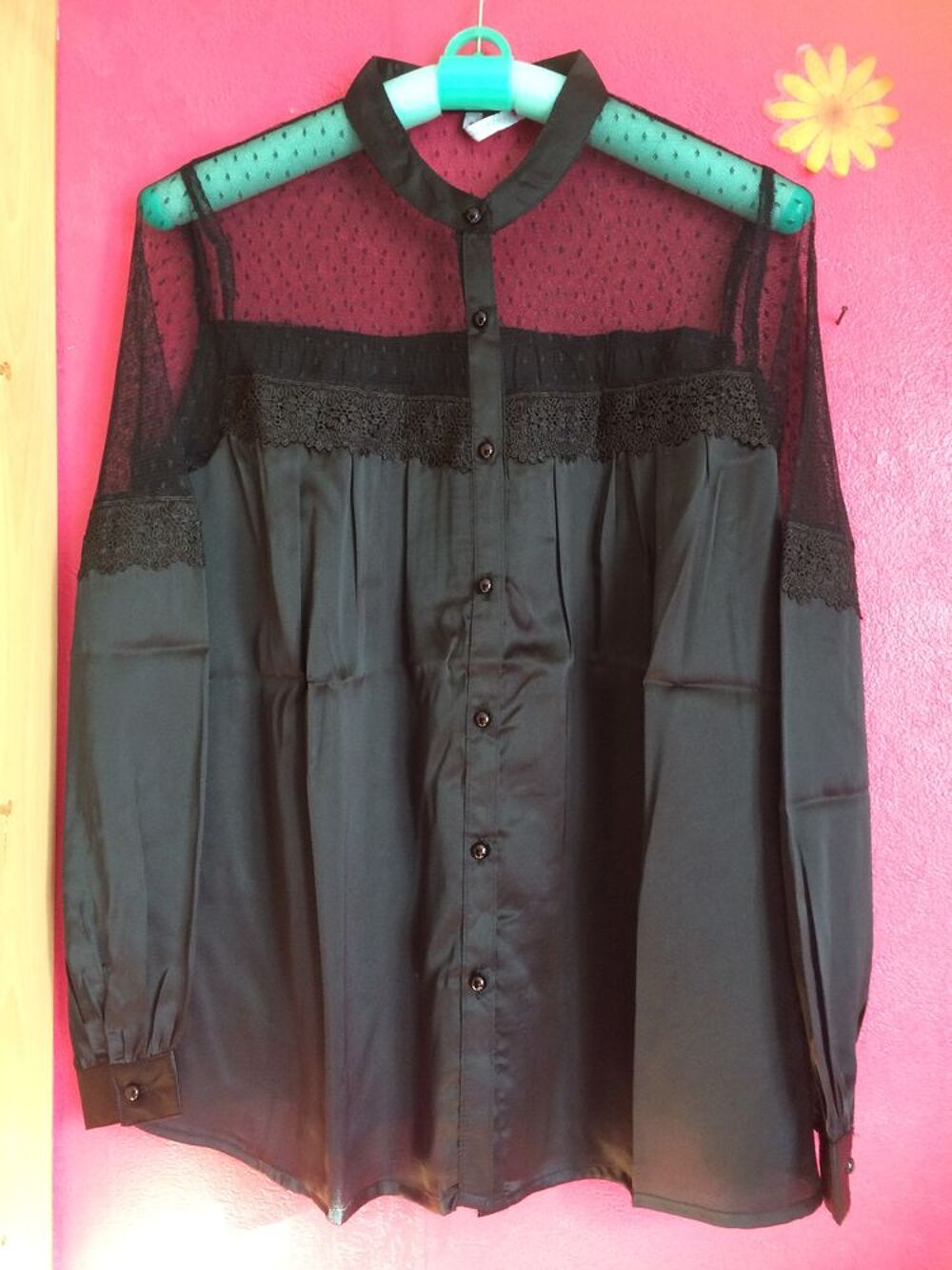 Splendide chemisier noir en satin, plumetis &amp; dentelles NEUF Vtements