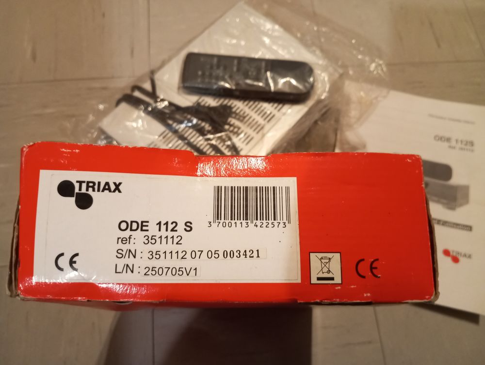 R&eacute;cepteur satellite analogique tnt st&eacute;r&eacute;o triax neuf Photos/Video/TV