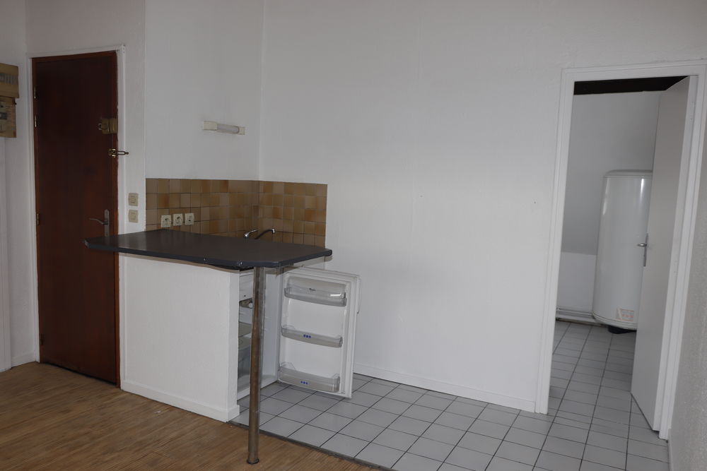 Location Appartement Studio 16m2 ,3ème étage, près parc Jean-Baptiste Lebas Lille