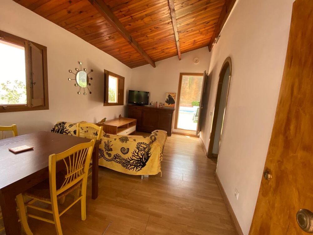   villa 4 faces, piscine prive,500 m2 de terrain, parking Espagne, lloret de Mar