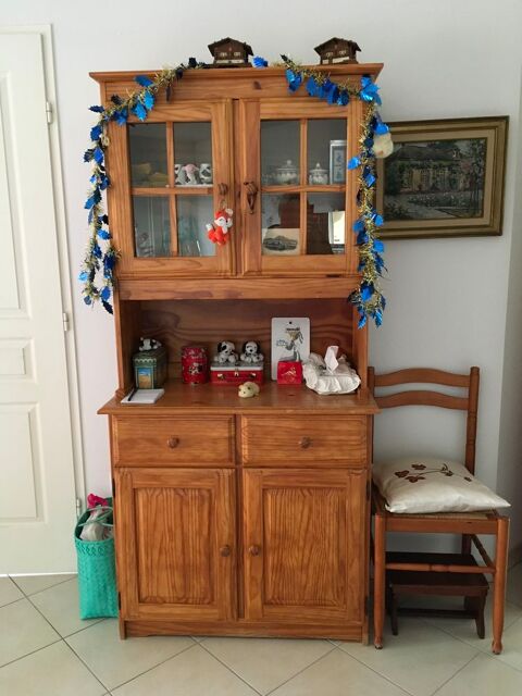 vaisselire.Hauteur 182 cm, profondeur : bas 43cm haut 300 Roquebrune-sur-Argens (83)