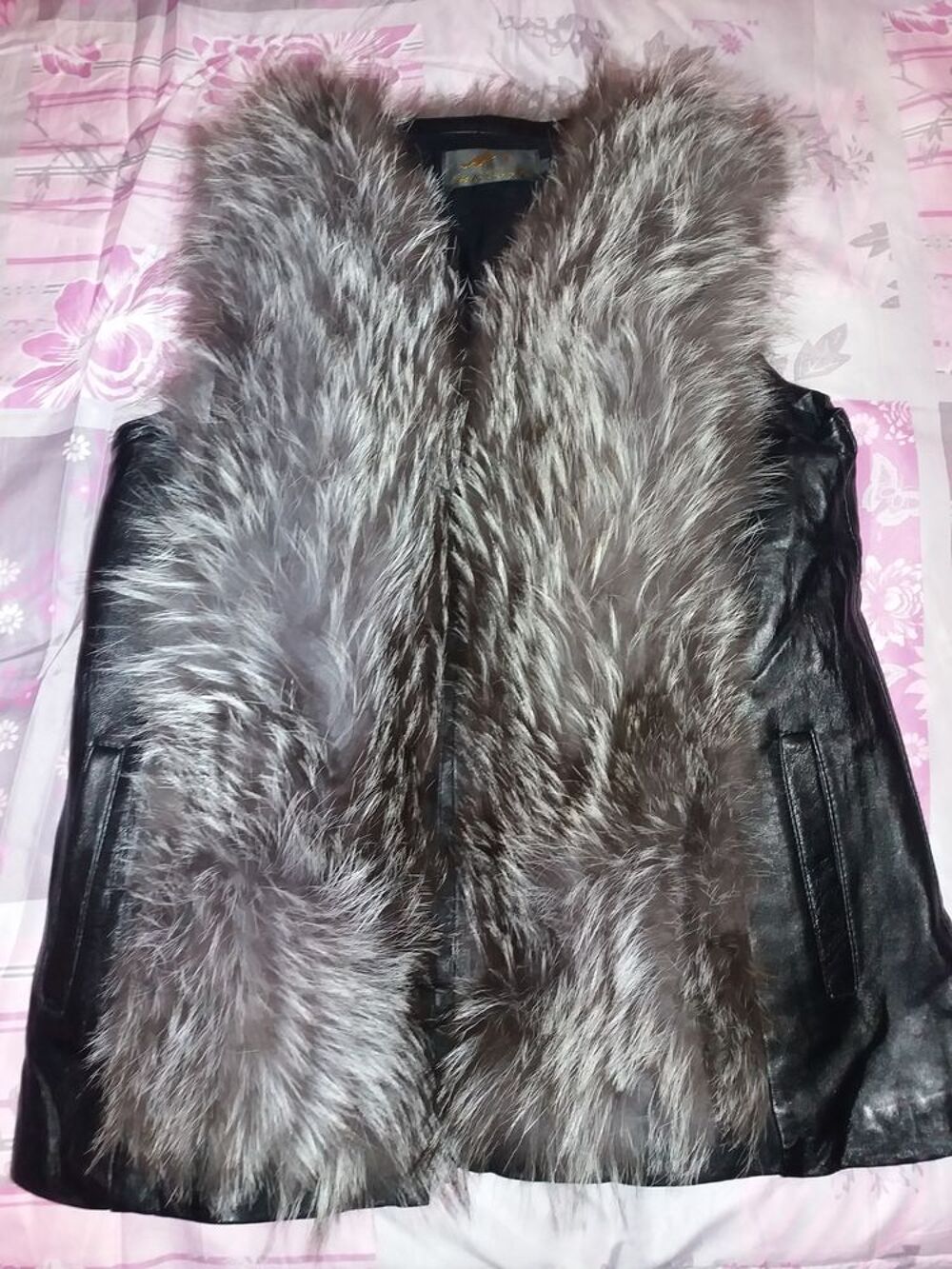 Veste cuir et fourrure sans manche Vtements