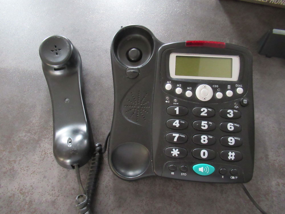 T&eacute;l&eacute;phone filaire Binatone speak easy 5 Tlphones et tablettes