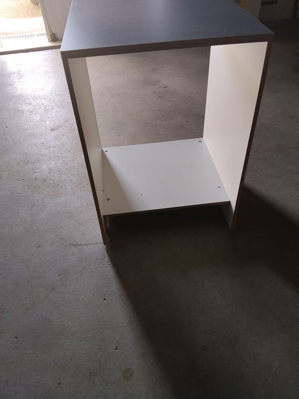 MEUBLE FOUR BAS BLANC ET GRIS BETON Meubles