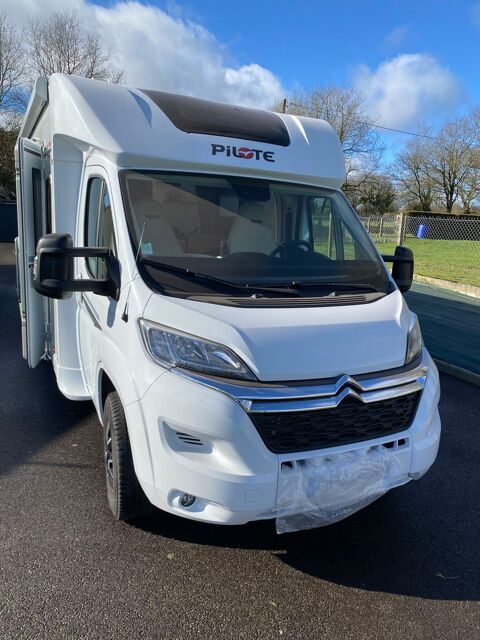 PILOTE Camping car 2021 occasion Pluherlin 56220