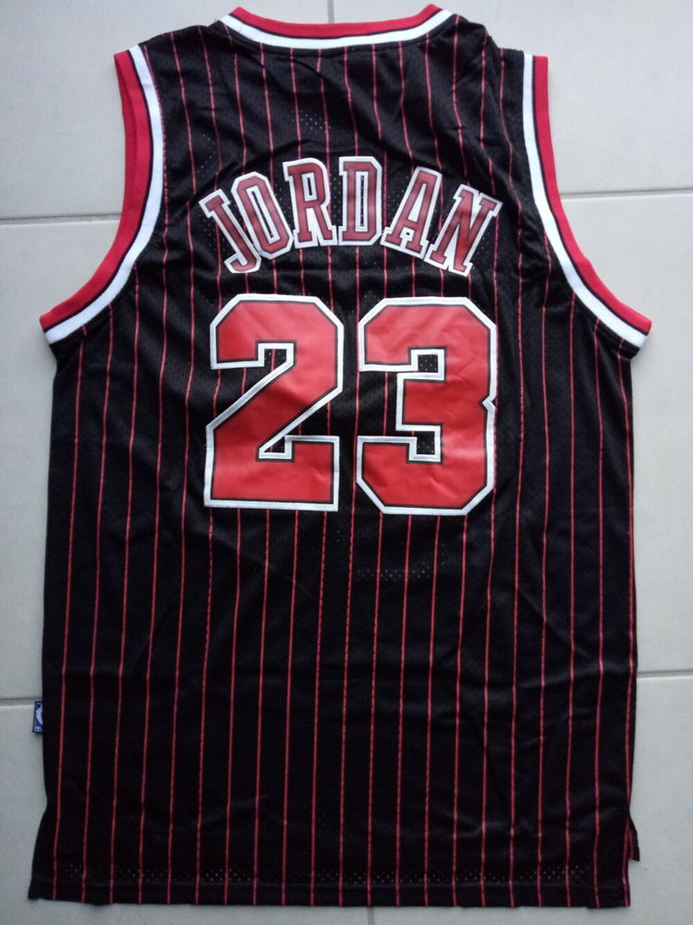 Maillot Nike NBA (taille L) neuf Jordan des Bulls Vtements