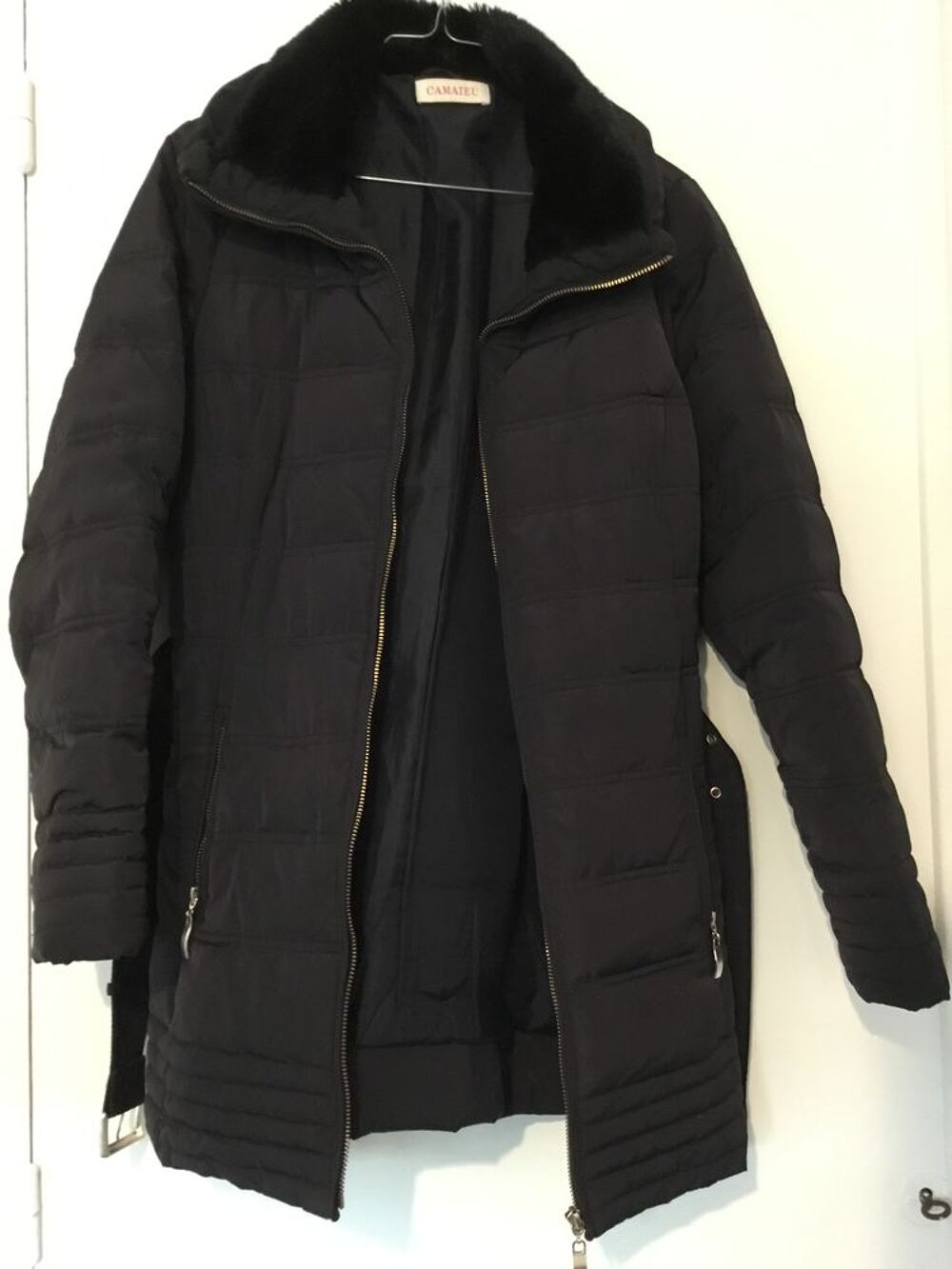 La doudoune chic ultra chaude avec son garnissage en duvet Vêtements