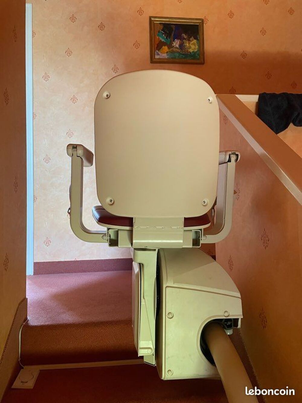 monte escalier marque Handicare type Magellan sous garantie Bricolage