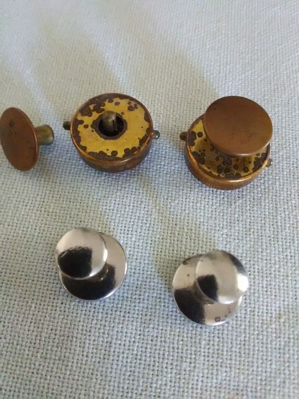 Paires de Boutons de Manchettes (2) / la paire Bijoux et montres