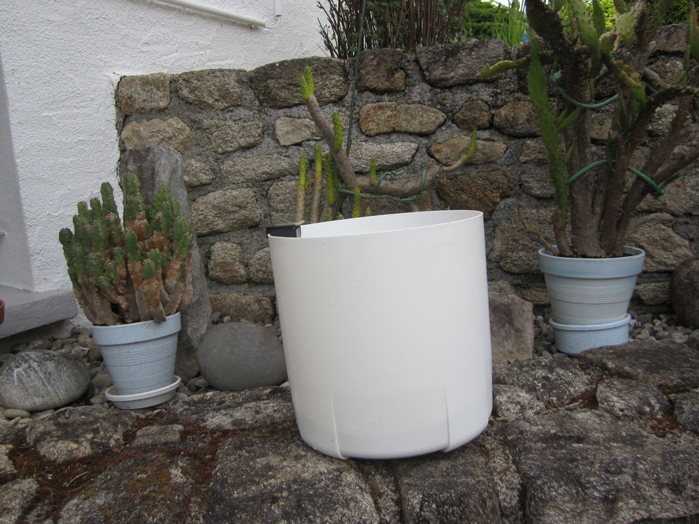 1 BAC JARDINIERE ROND Jardin