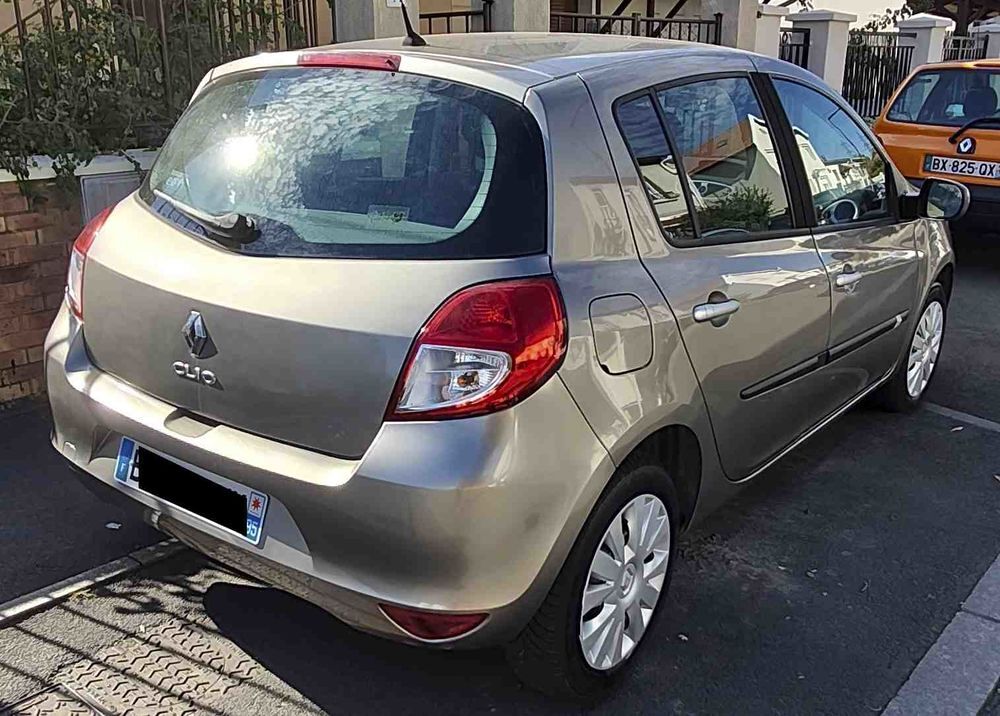 Clio III 1.2 16V 75 eco2 Authentique Euro 5 2010 occasion 93430 Villetaneuse