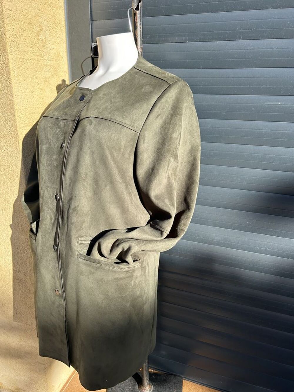 MANTEAU 3/4 FEMME IMITATION DAIM VERT EN 46 MOD&Egrave;LE AMPLE Vêtements