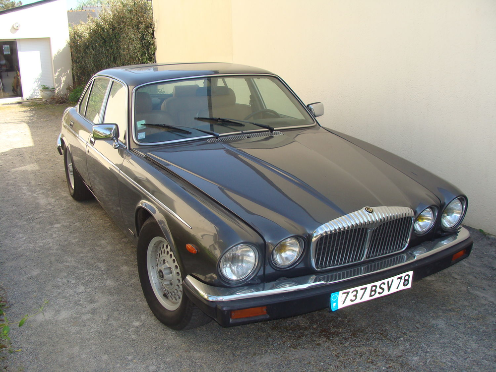 XJ 12 XJ12 6.0 A 1986 occasion 44420 La Turballe