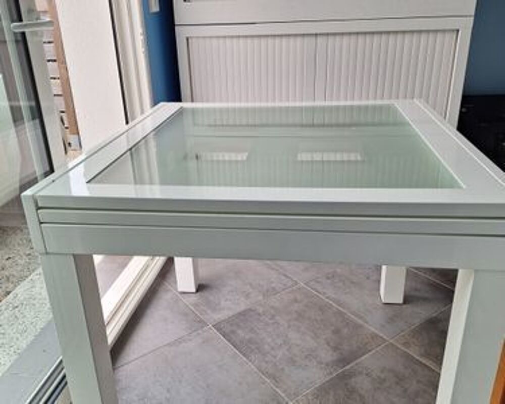 Table de salle &agrave; manger Meubles