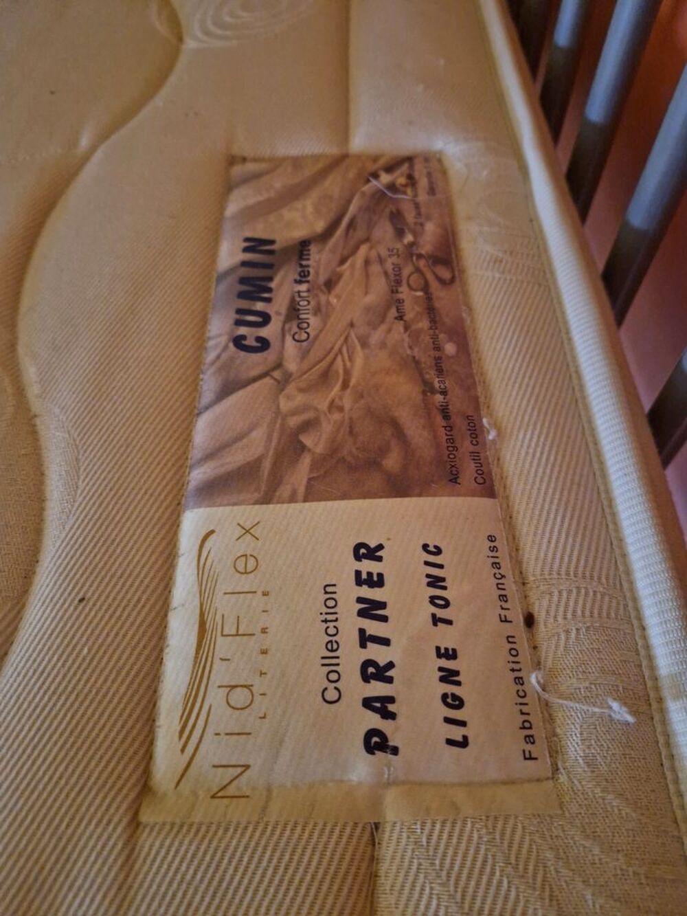 lit mezzanine 140x190mm, m&eacute;tal tr&egrave;s peu servi
Meubles