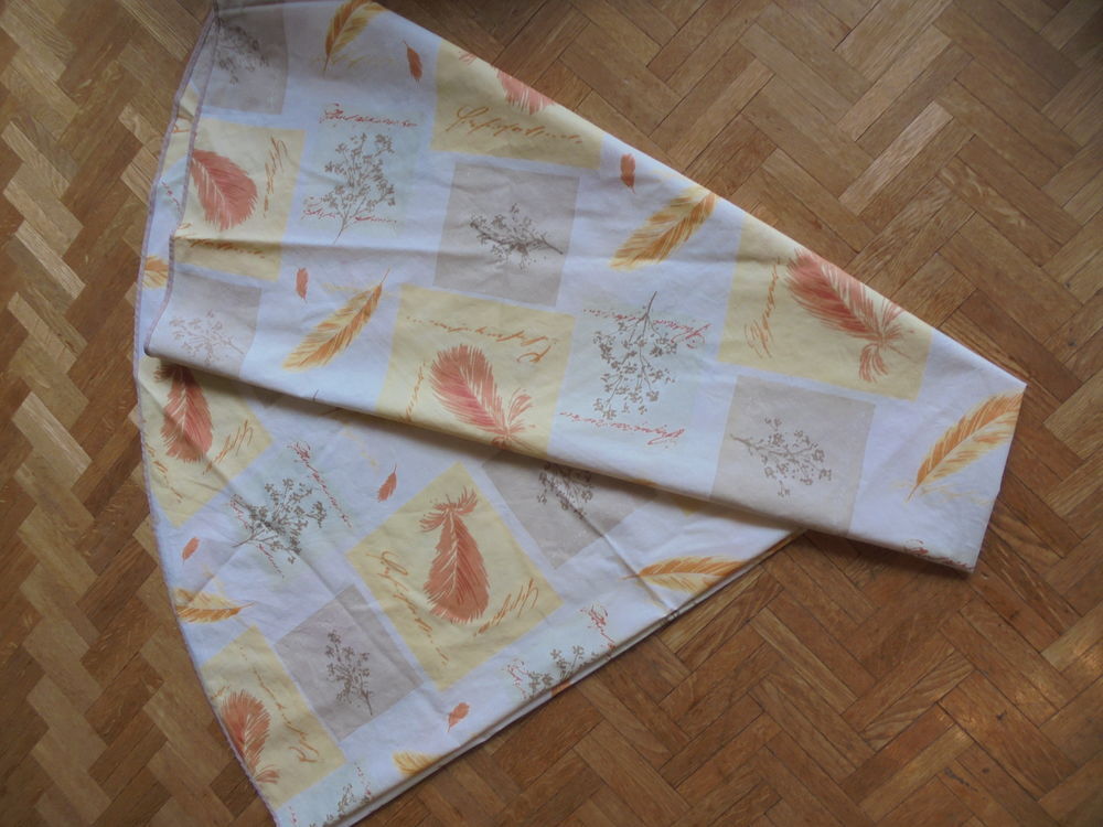 Grande nappe plastifi&eacute;e + serviettes Décoration