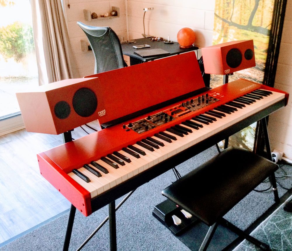 Nord piano 5 88 avec moniteurs 80 watts Instruments de musique