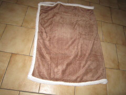 Un plaid effet Sherpa 10 Brignais (69)