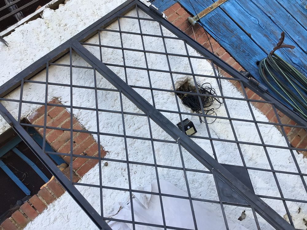 Double grille fer avec cadre en acier s&eacute;curit&eacute; Bricolage